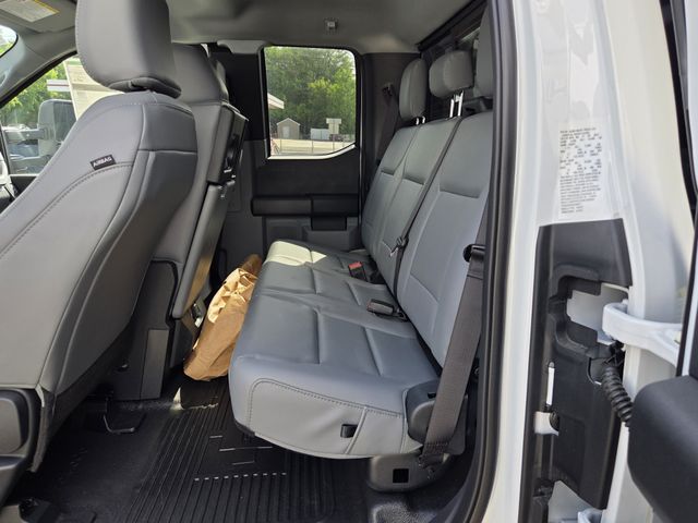 2026 Ford F-350 Super Duty Chassis Cab XL - Photo 16
