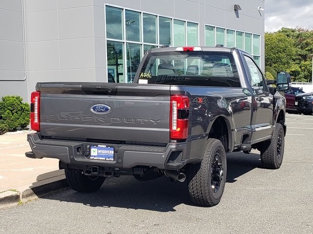 2026 Ford F-350 photo 3