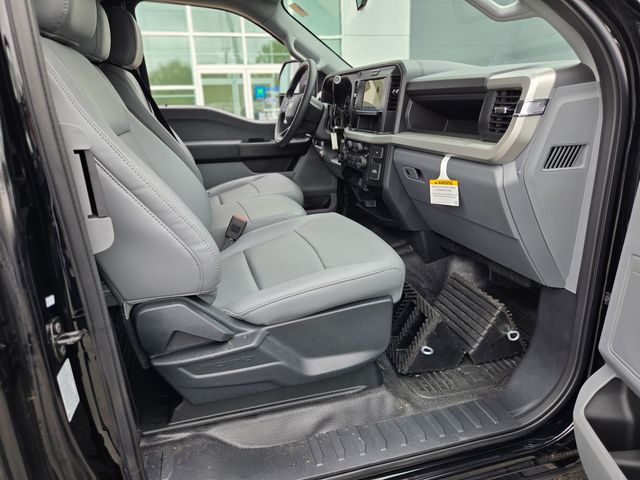 2026 Ford F-550 Super Duty Chassis Cab XL - Photo 14