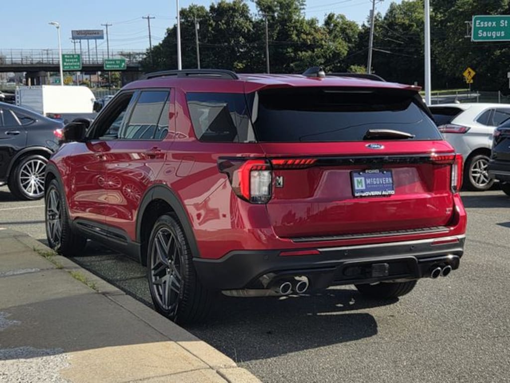 Used 2025 Ford Explorer ST SUV