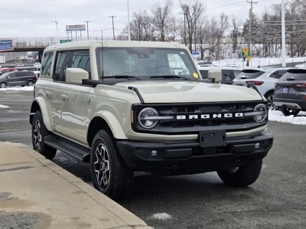 Used 2025 Ford Bronco Outer Banks SUV