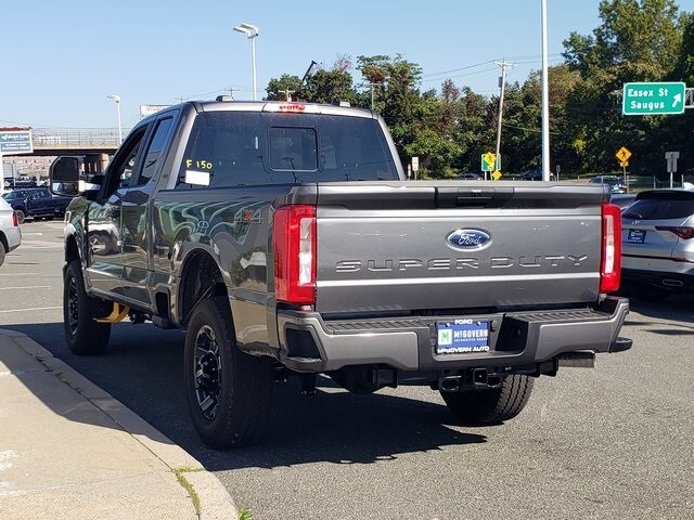 2026 Ford F-350 photo 2