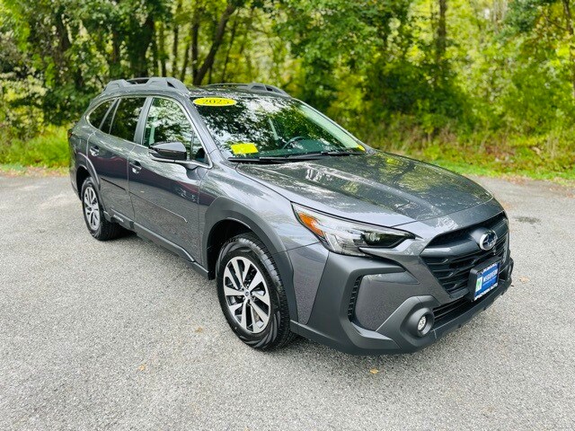 2025 Subaru Outback Premium photo 3