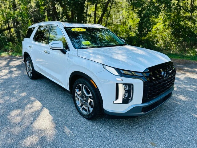 2024 Hyundai Palisade Limited photo 3
