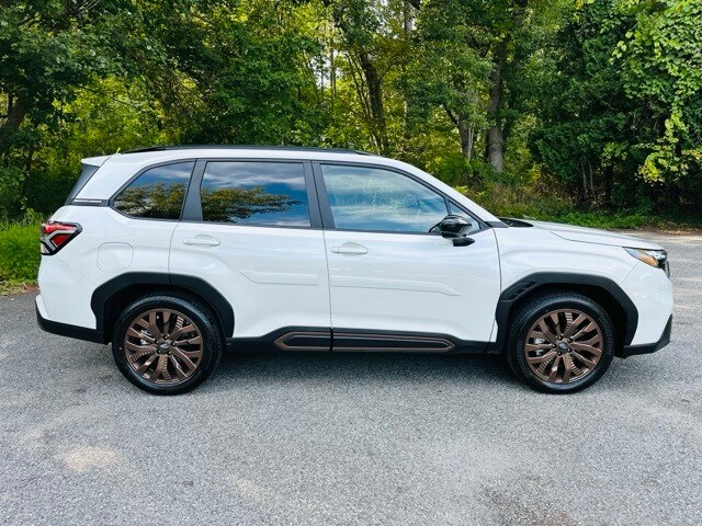 2025 Subaru Forester Sport photo 2