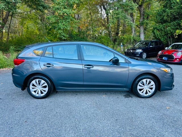 2023 Subaru Impreza Base photo 4