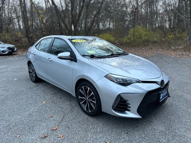 2018 Toyota Corolla SE photo 3