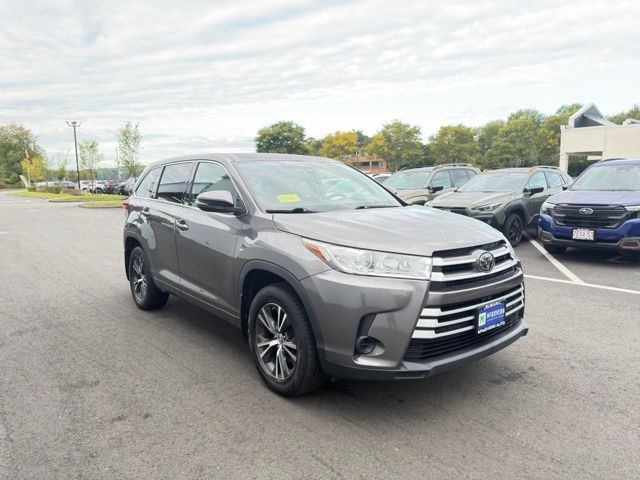 Used 2018 Toyota Highlander LE SUV