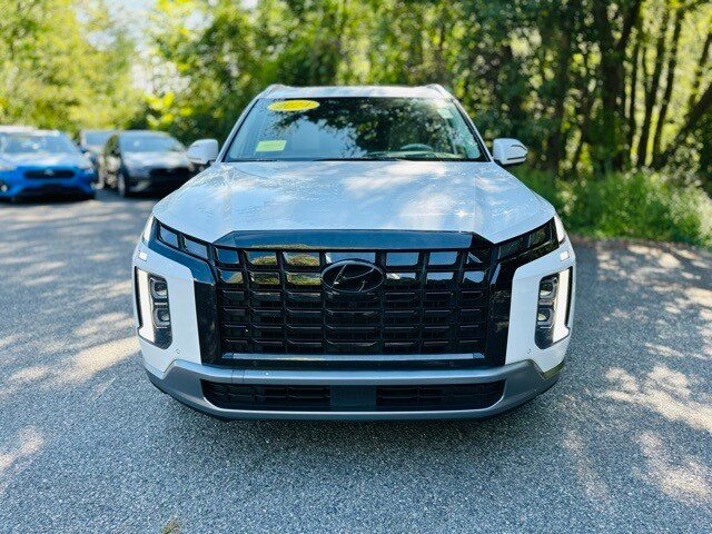 2024 Hyundai Palisade Limited photo 2