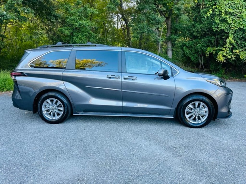 Used 2024 Toyota Sienna LE Van Passenger Van