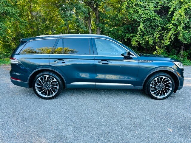 2021 Lincoln Aviator Reserve photo 3