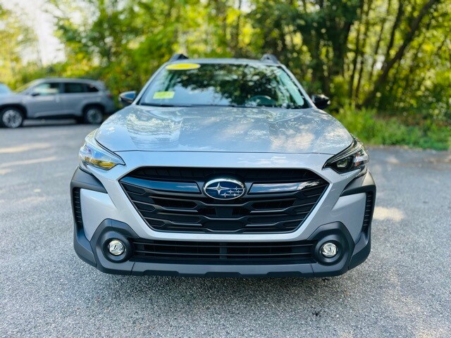 2024 Subaru Outback Onyx Edition photo 2