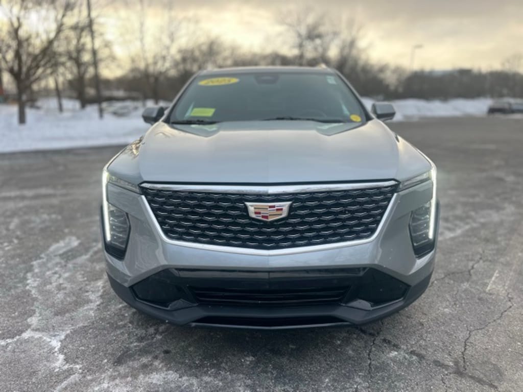 Used 2025 CADILLAC XT4 Premium Luxury SUV