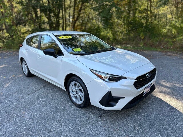 2024 Subaru Impreza Base photo 3