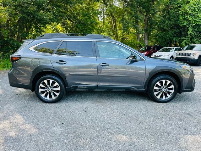 2023 Subaru Outback Limited photo 4