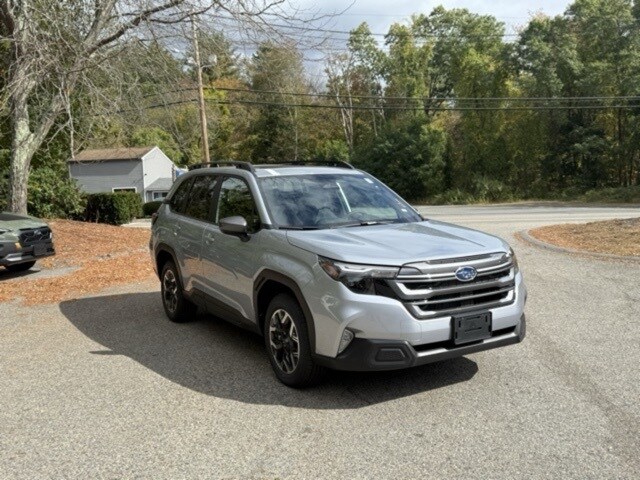 2025 Subaru Forester Premium Base photo 2