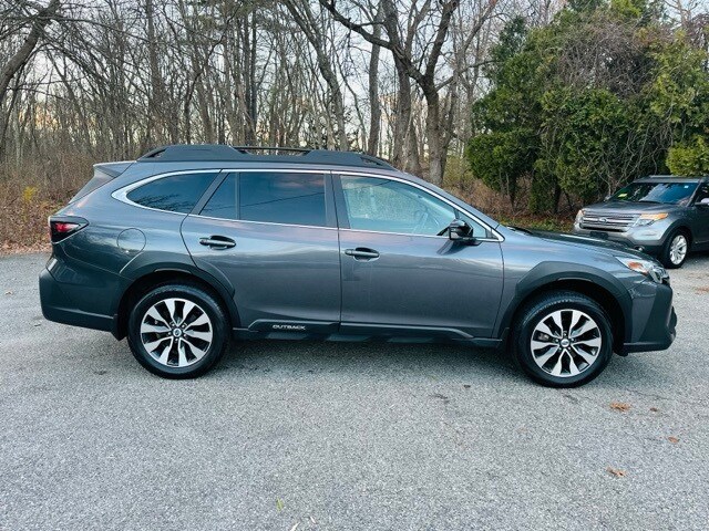 2023 Subaru Outback Limited photo 4
