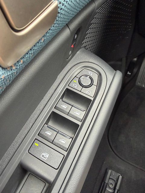 2025 MINI Countryman S - Photo 17