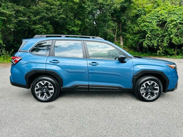2025 Subaru Forester Base photo 4