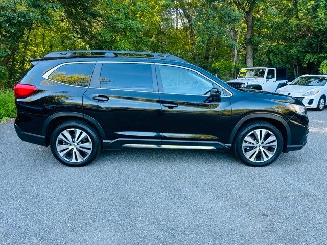 2022 Subaru Ascent Limited photo 4