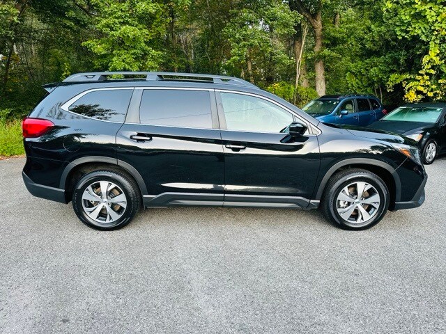 2024 Subaru Ascent Premium photo 4