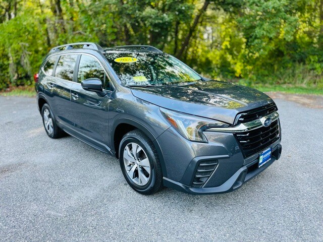 2024 Subaru Ascent Premium photo 3