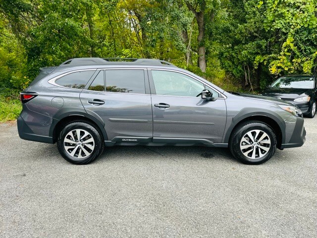 2025 Subaru Outback Premium photo 4