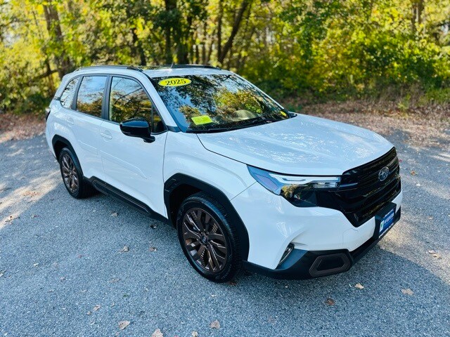 2025 Subaru Forester Sport photo 3