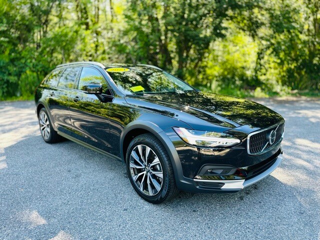 2024 Volvo V90 Cross Country B6 photo 3
