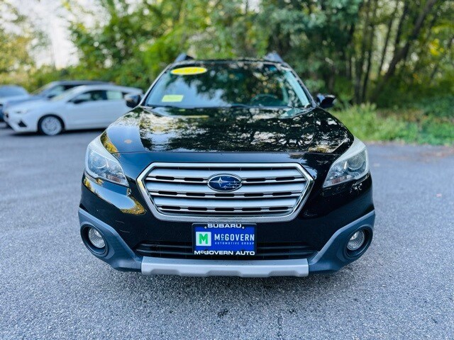 2015 Subaru Outback 2.5i Limited photo 2