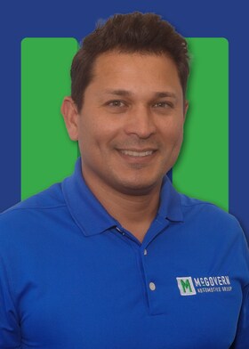 Staff member Max Rivadeneira from ID_230491cdaf6c