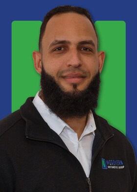 Staff member Felix Gomez from ID_274a9264c45a