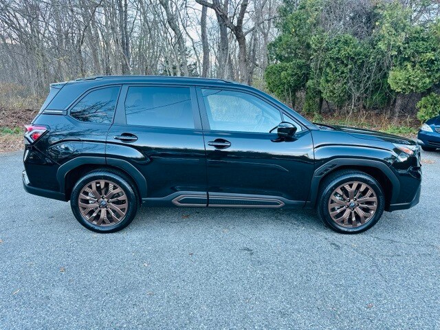 2025 Subaru Forester Sport photo 3