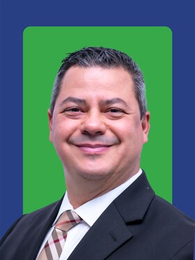 Staff member Cleiton Silva from ID_274a9264c45a