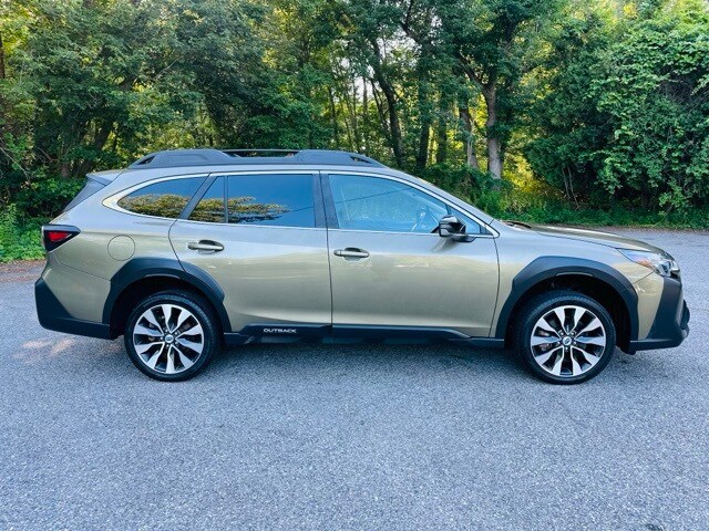 2023 Subaru Outback Limited photo 4