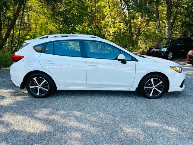 2022 Subaru Impreza Premium photo 4