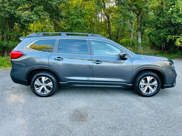2024 Subaru Ascent Premium photo 4