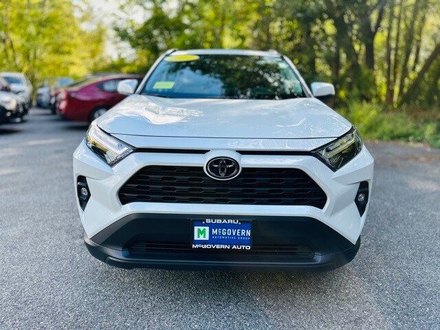 2023 Toyota RAV4 XLE Premium photo 2