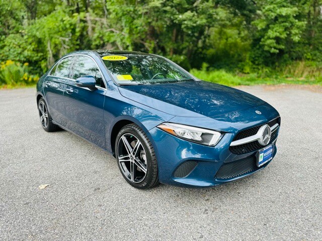 2022 Mercedes Benz A 220 4MATIC photo 3