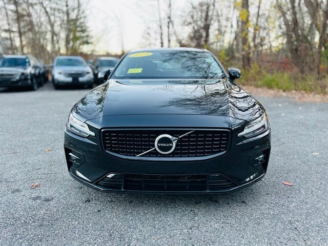 2024 Volvo S60 B5 Core photo 2