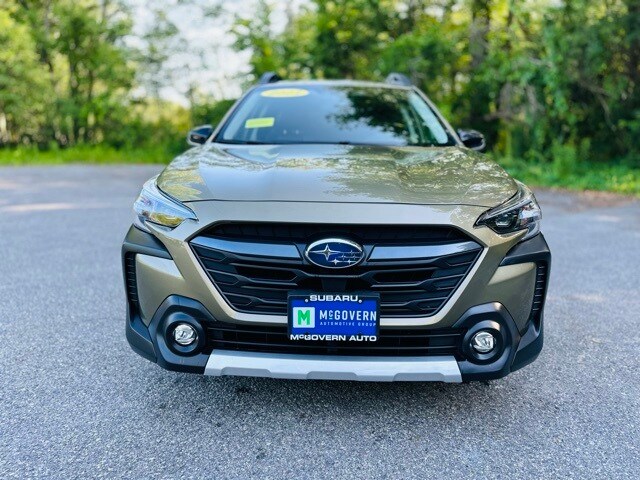 2023 Subaru Outback Limited photo 2