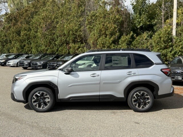 2025 Subaru Forester Premium Base photo 3