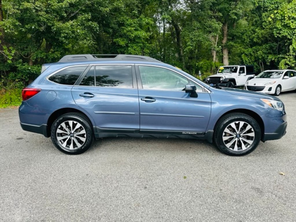 Used 2017 Subaru Outback 2.5i SUV