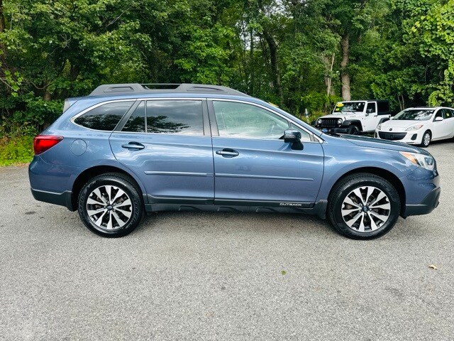 2017 Subaru Outback 2.5i Limited photo 3