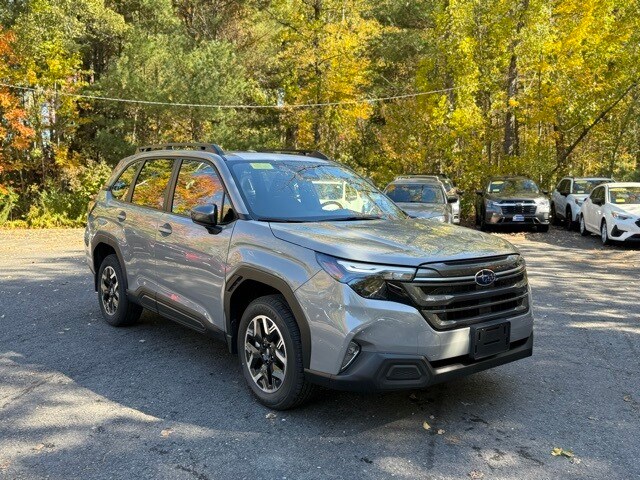 2025 Subaru Forester Premium Base photo 2