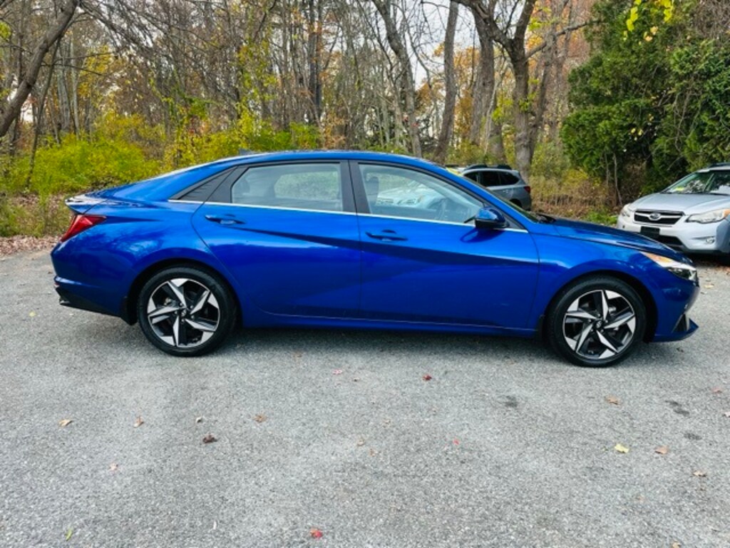 Used 2023 Hyundai Elantra Limited Sedan
