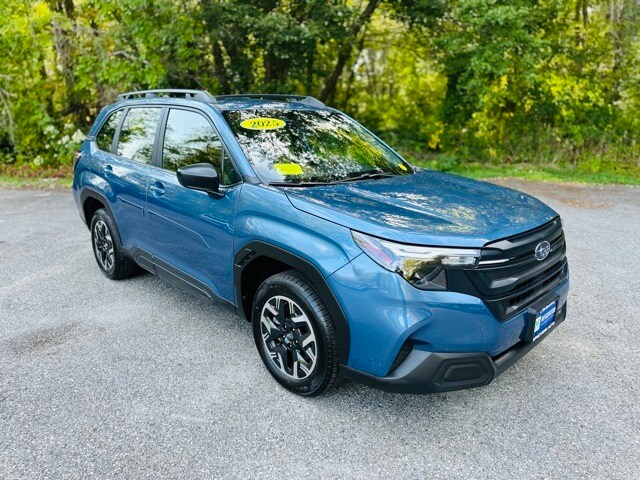 2025 Subaru Forester photo 3