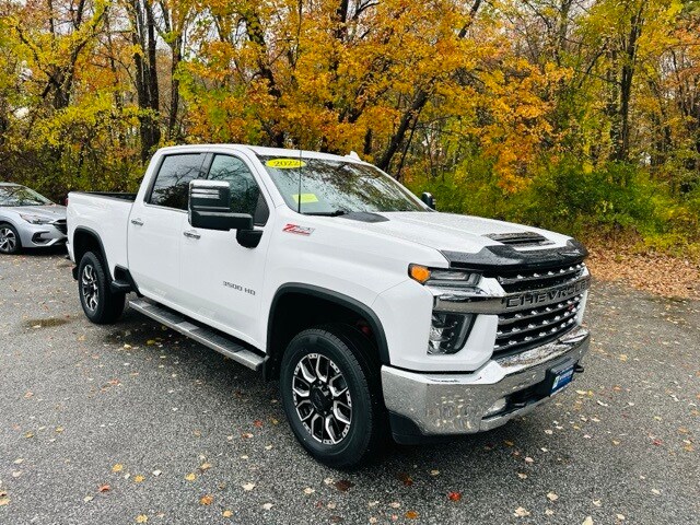 2022 Chevrolet Silverado 3500HD LTZ photo 2