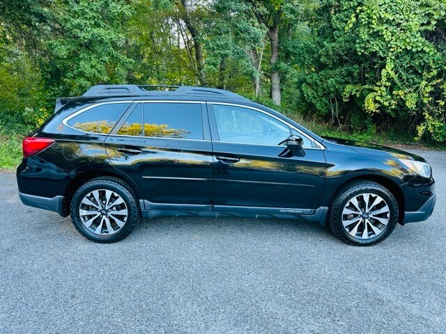 2015 Subaru Outback 2.5i Limited photo 4