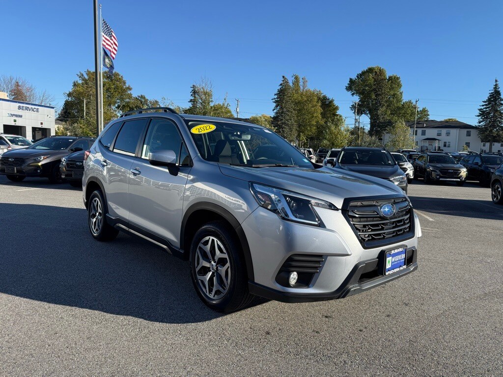 2022 Subaru Forester Premium photo 3